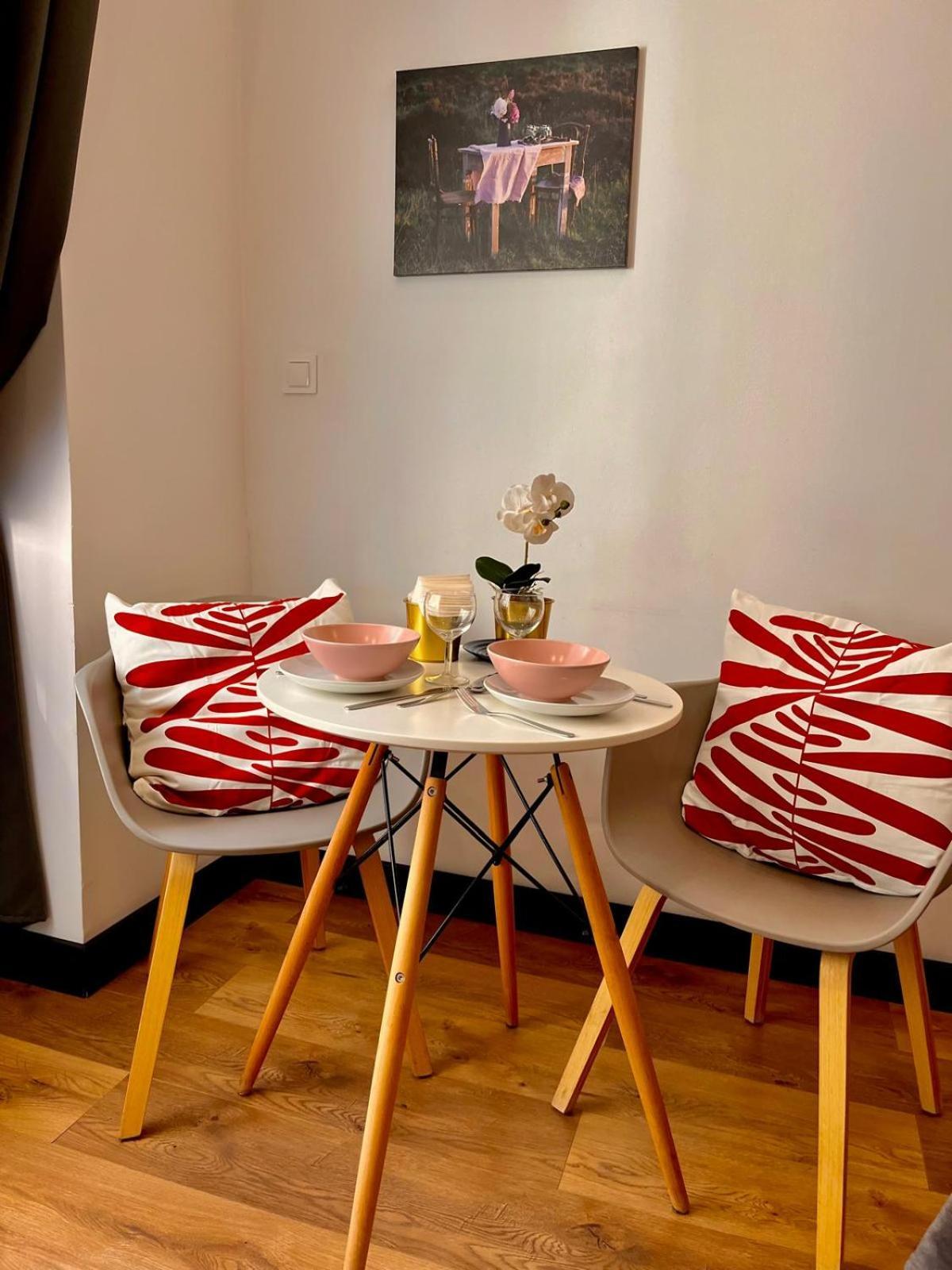 Amazing 1 Room Condo Warszawa Center, Sauna Bagian luar foto